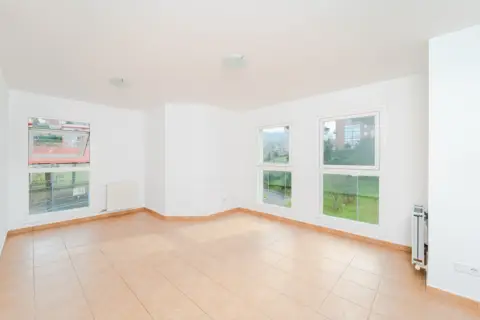 Piso en San Cibrao Das Viñas (Capital)