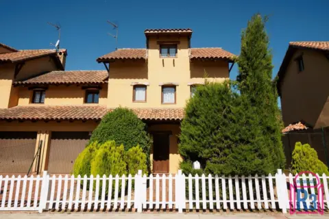 Casa adosada en Club de Golf