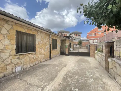 Casa en Fuentecillas-Yagüe-Villalonquéjar