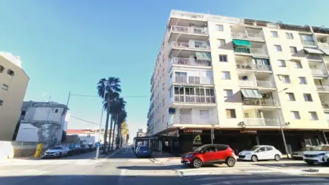 Piso en calle Av Ronda 43 Es:1 Pl:04 Pt:I 03130 Santa Pola, nº 43
