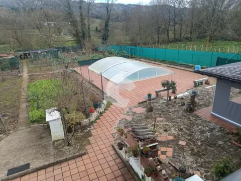 Casa en Leiro