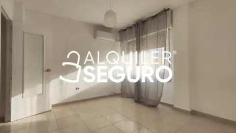 Piso en Santa Rosa - Valdeolleros