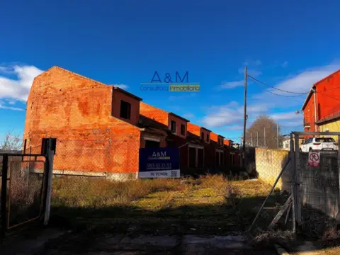 Casa adosada en calle de Solana, 1