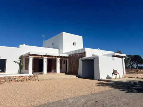 Casa en calle Lugar Barri San Carlos