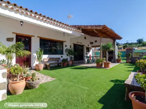 Casa en calle calle El Vincol