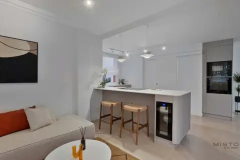 Piso en calle Carretera Nal 340Escalera D2 Planta 01 Puerta A