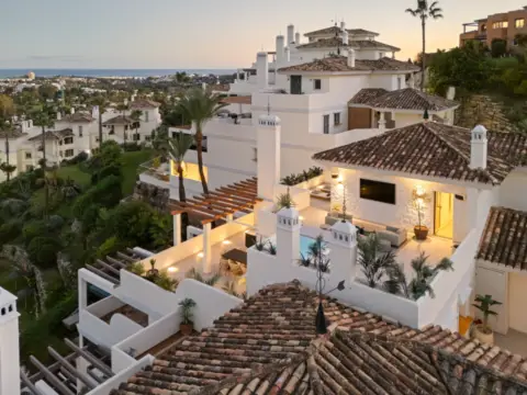 Ático en Los Naranjos-Las Brisas