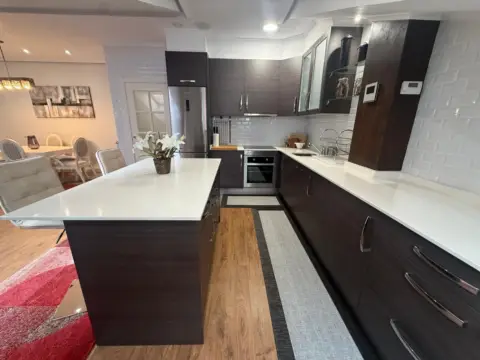 Piso en Plaza de Carbayedo