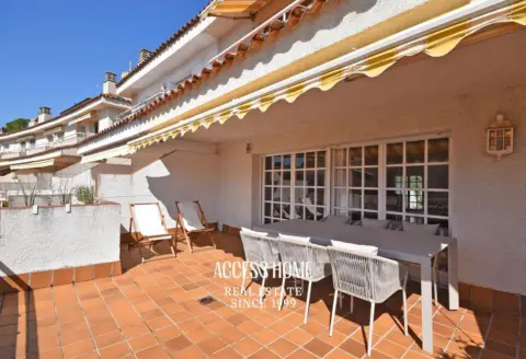 Casa adosada en Sant Vicenç de Montalt