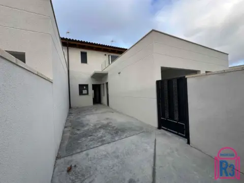 Casa adosada en Urbanización Arroyo del Truévano