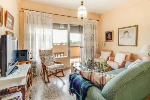 Piso en Santa Paula-La Paz-Los Guindos-Parque Mediterráneo