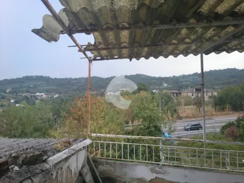 Casa adosada en calle Castadón