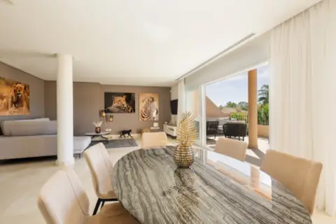 Ático en Los Naranjos-Las Brisas