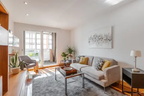 Piso en calle de Irunlarrea, 59