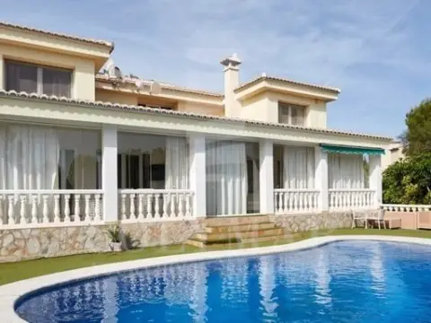 Chalet en calle Monterico