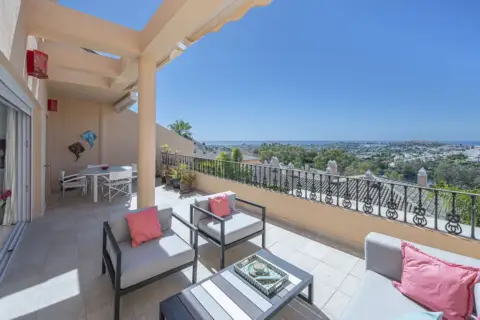 Ático en Nueva Andalucía-Centro