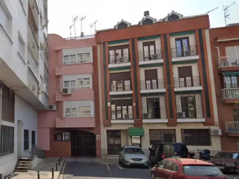 Piso en calle de José Oliva