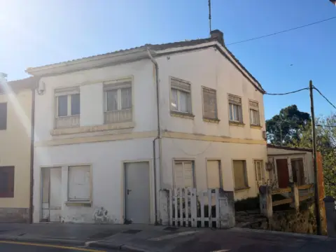Casa en calle de Llaranes Viejo