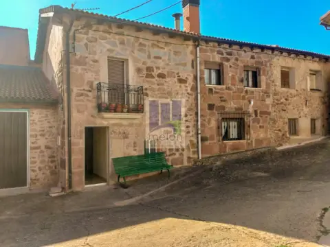 Casa en calle Tinieblas de La Sierra