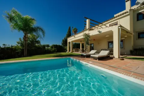 Chalet en Nueva Andalucía-Centro