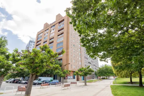 Piso en calle del Monasterio de Irache