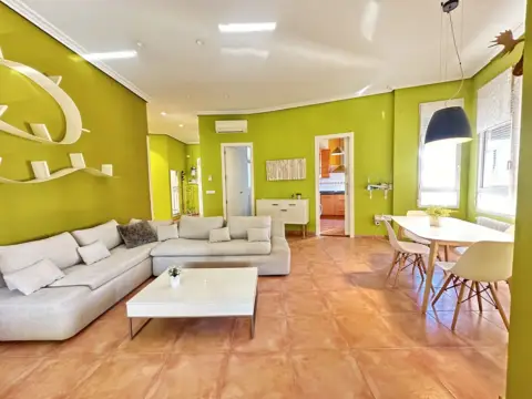 Piso en Carrer de Romeu de Corbera, 16