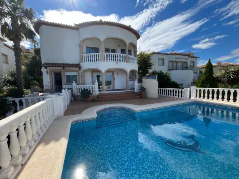 Chalet en Urbanizaciones