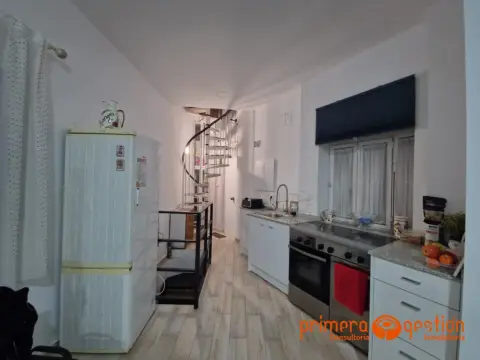 Casa en Los Pisos - Mercadona