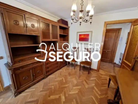 Piso en Valderas - los Castillos