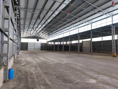 Nave industrial en La Portalada-Varea