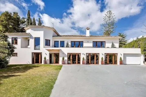 Chalet en calle