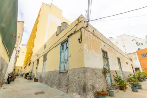 Terreno en calle Bosque