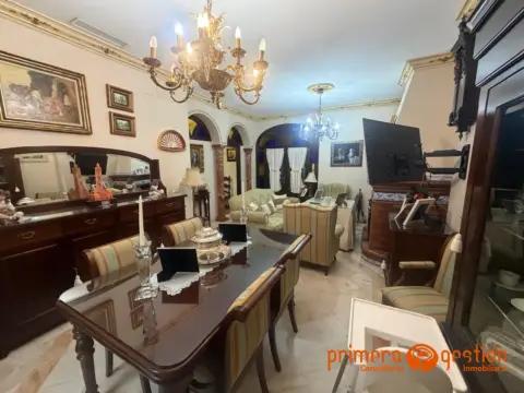 Casa en Lora del Río