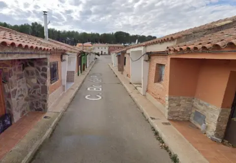 Casa adosada en Alhama de Aragón