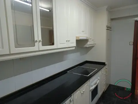 Piso en Avenida de Moreda, 16