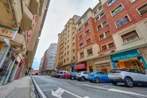 Piso en calle de Paulino Caballero, 46