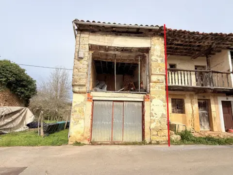 Casa en calle Pb Luey, nº 24
