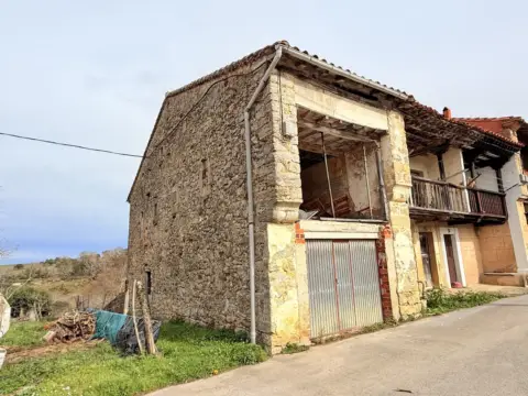 Casa en calle Pb Luey, nº 24