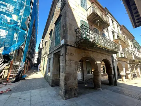 Casa pareada en calle Tetuán