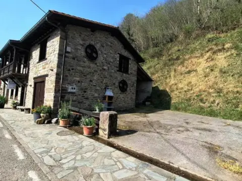 Casa en calle Carretera General, nº 99