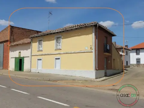 Casa en calle de Barriales