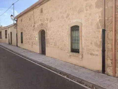 Casa en Monterrubio de Armuña