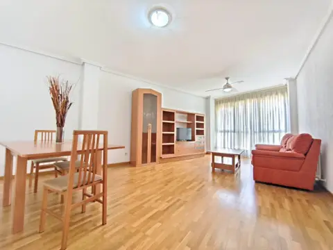 Piso en Universidad-Los Lirios