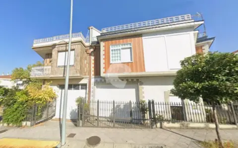 Casa pareada en calle Muiños