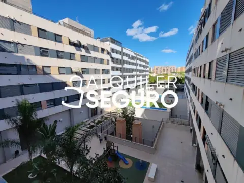 Piso en Parque Avenidas-Vistahermosa