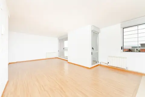 Piso en calle de Santos Ochandátegui