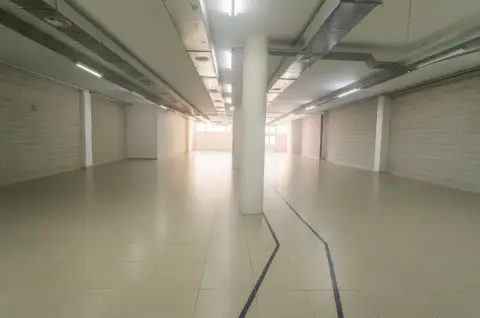Nave comercial en Centre