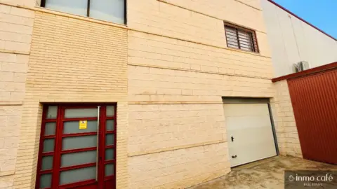 Almacén en calle de Astúries, 4