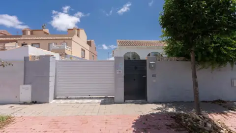 Departamento en venta con baja de precio en Dolores-Santa Catalina