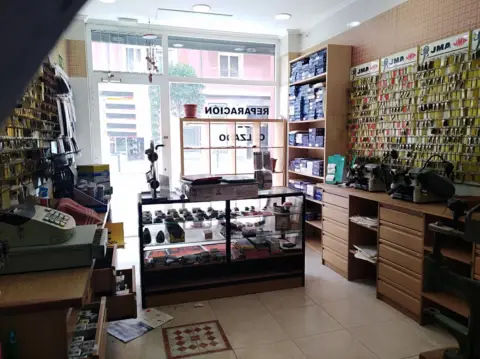 Local comercial en calle Luisa Marin Lacalle